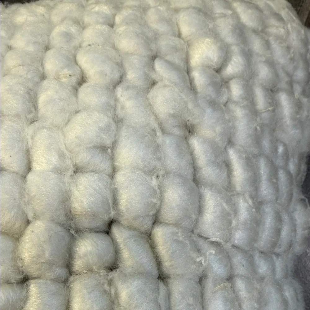 Aavie Pillow Chunky Knit Cream with insert